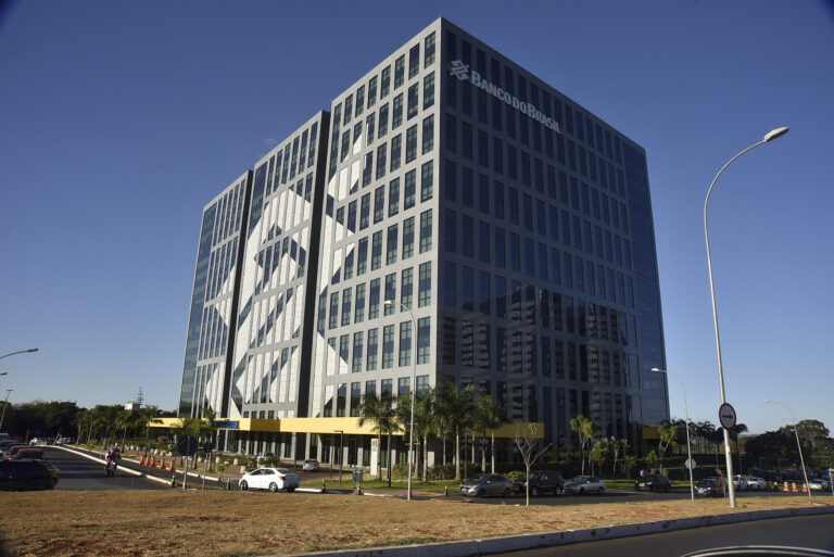 BB reportou prejuízo de 40,1%