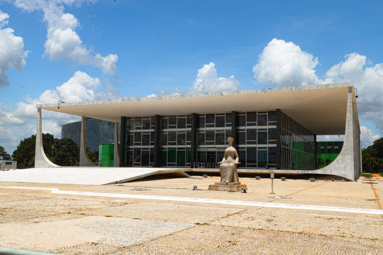 Congresso e STF buscam consenso sobre penduricalhos