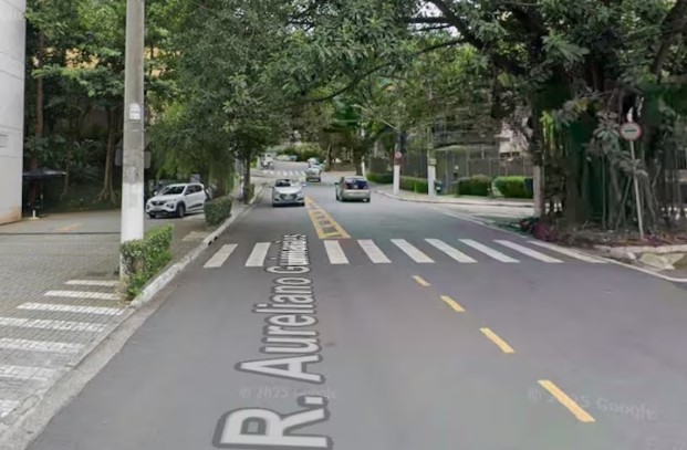 Suspeitos aproveitam ausência de morador, invadem e furtam apartamento na região do Morumbi
