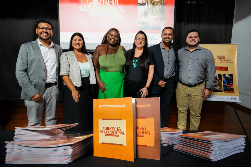 “Cozinha Multicultural” transforma memórias alimentares em histórias de inclusão e empreendedorismo