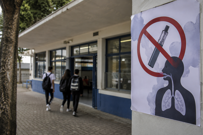 Cigarro eletrônico avança entre adolescentes e acende alerta em São Paulo