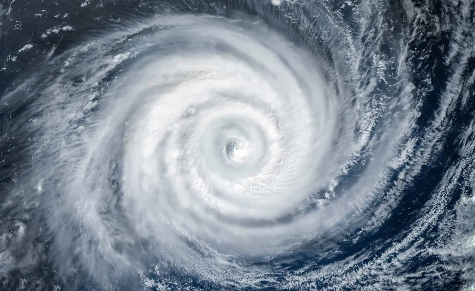 Ciclone-bomba chega ao Sul do Brasil nesta sexta-feira e coloca seis estados em estado de alerta com ventos de até 100 km/h